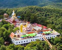 Wat Phra That Doi Kham